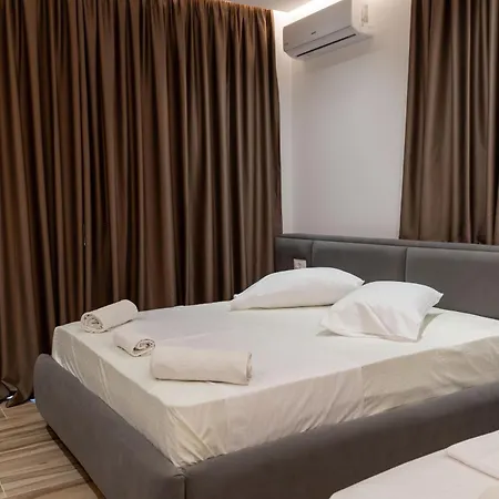 Rest Hour Hotel 3*