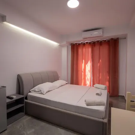 Rest Hour Hotel 3*