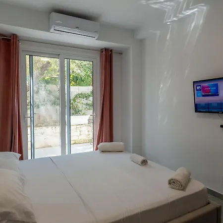 Rest Hour Hotel 3*