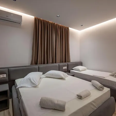 Hotel Rest Hour Ksamil