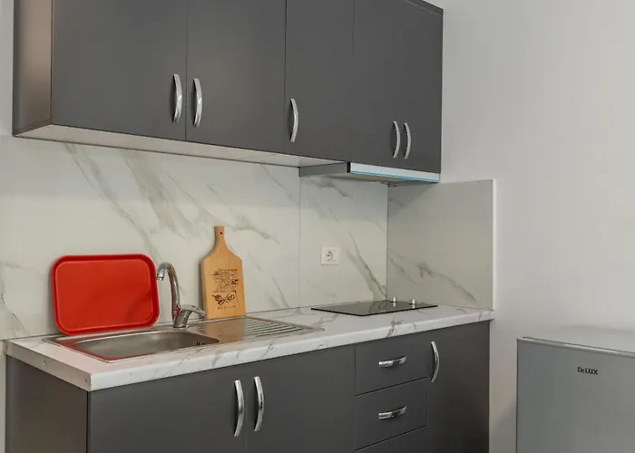 Rest Hour 卡萨米尔