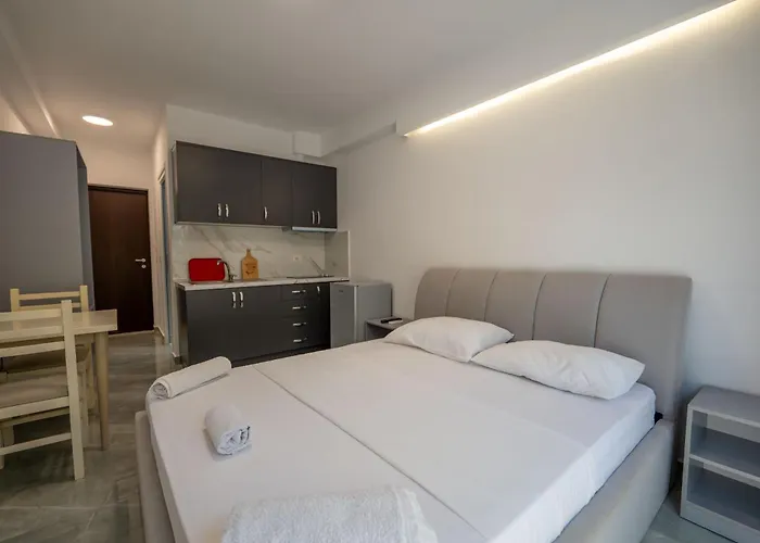 Rest Hour Hotel Ksamil