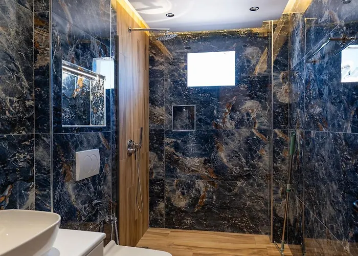 Rest Hour 3* 卡萨米尔