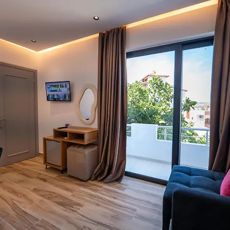 Rest Hour Hotel Ksamil