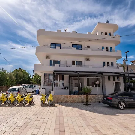 Hotel Rest Hour Ksamil