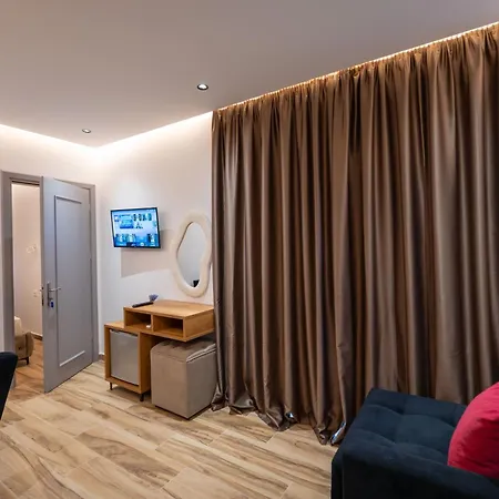 Hotel Rest Hour Ksamil